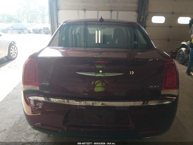 2017 CHRYSLER 300 LIMITED AWD 16