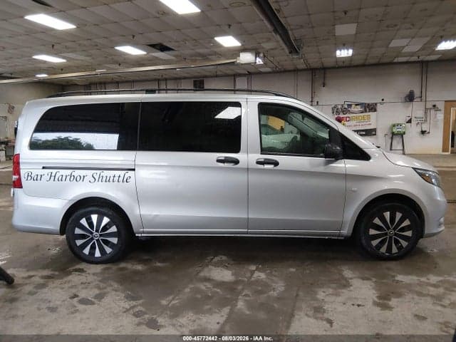 2021 MERCEDES-BENZ METRIS 13