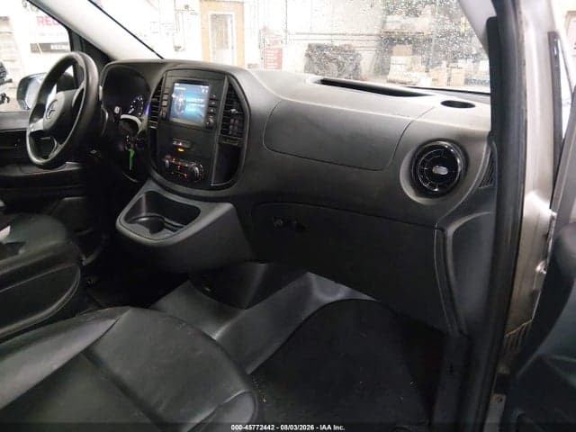 2021 MERCEDES-BENZ METRIS 5