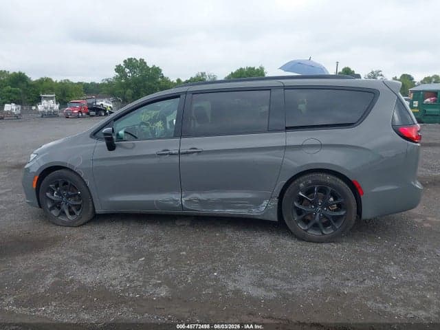 2025 CHRYSLER PACIFICA LIMITED 14
