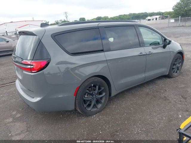 2025 CHRYSLER PACIFICA LIMITED 4