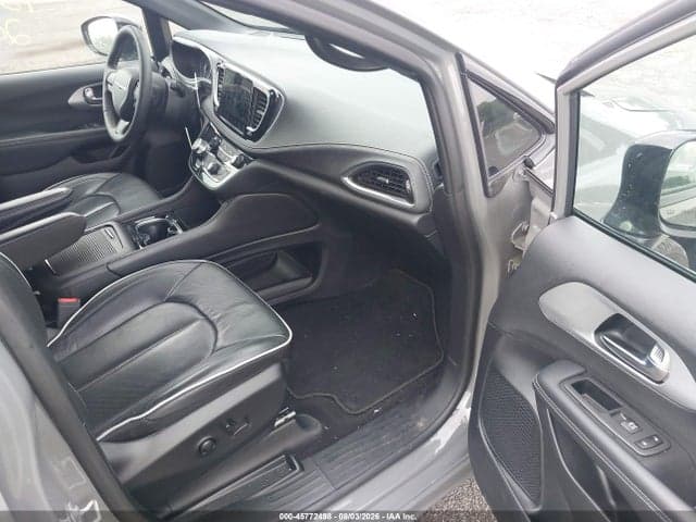 2025 CHRYSLER PACIFICA LIMITED 5
