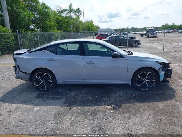 2025 NISSAN ALTIMA SR FWD 13