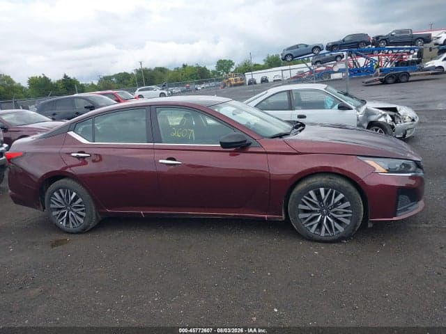 2025 NISSAN ALTIMA SV FWD 13
