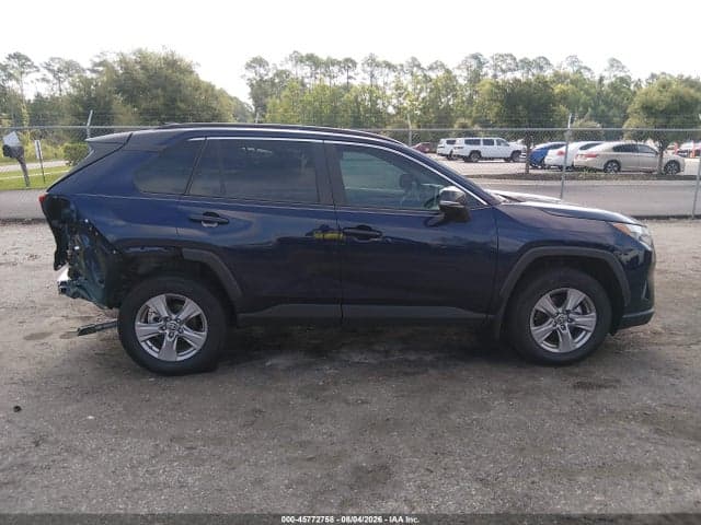 2025 TOYOTA RAV4 XLE 13