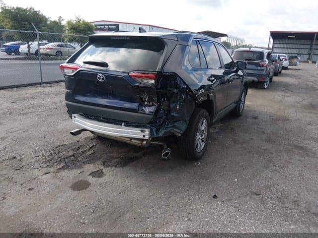2025 TOYOTA RAV4 XLE 4