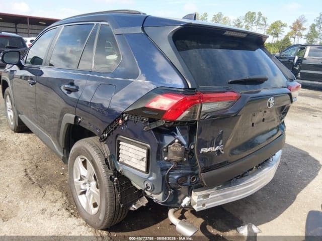 2025 TOYOTA RAV4 XLE 6