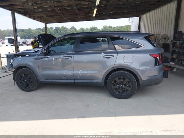 2021 KIA SORENTO S 14