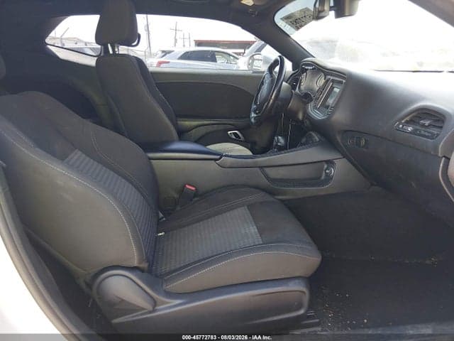 2022 DODGE CHALLENGER SXT 5
