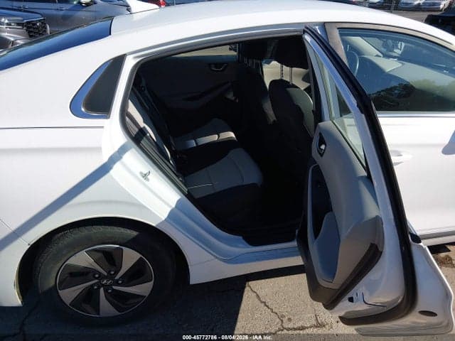 2019 HYUNDAI IONIQ HYBRID SEL 8