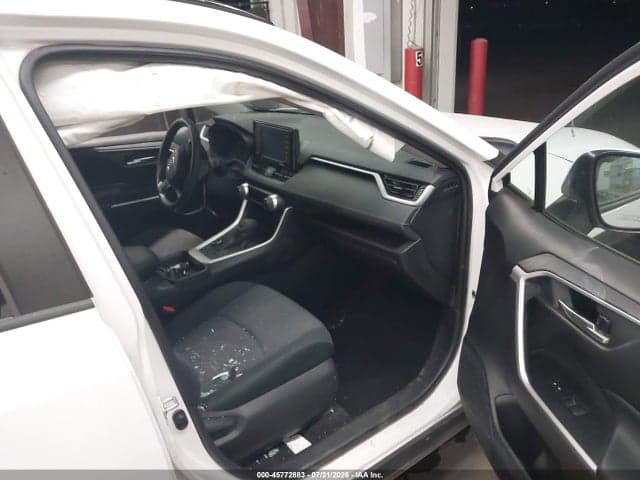 2020 TOYOTA RAV4 HYBRID XLE 5