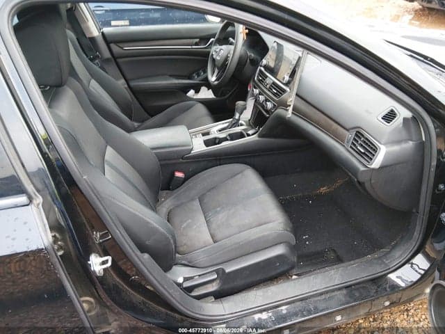 2018 HONDA ACCORD EX 5