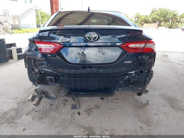 2020 TOYOTA CAMRY XSE 6