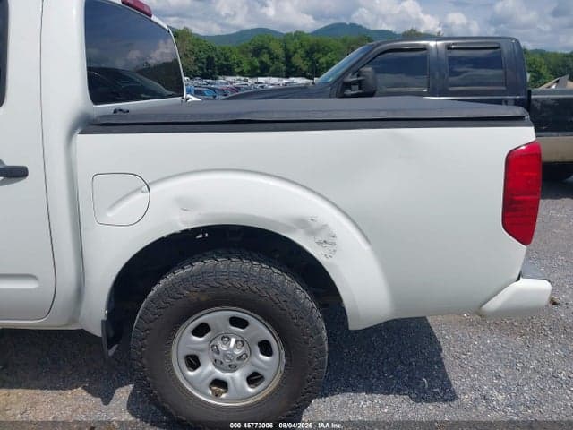 2017 NISSAN FRONTIER S 19