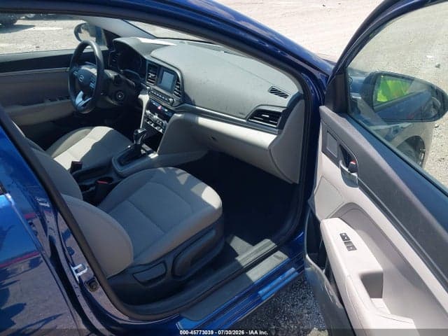 2020 HYUNDAI ELANTRA SE 5