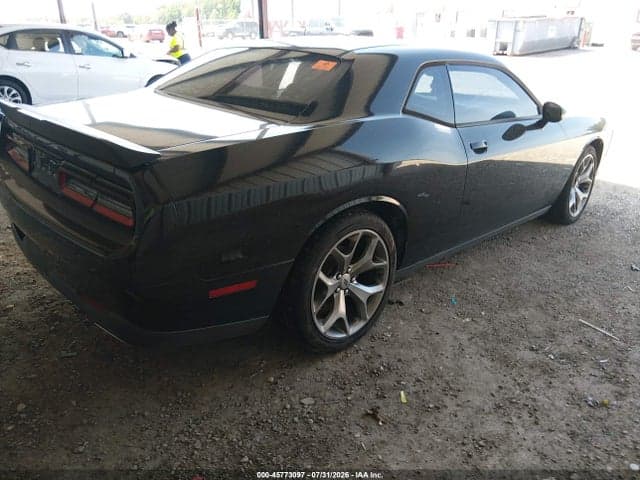 2017 DODGE CHALLENGER SXT 4
