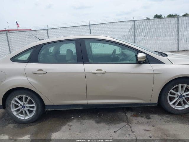 2017 FORD FOCUS SE 14