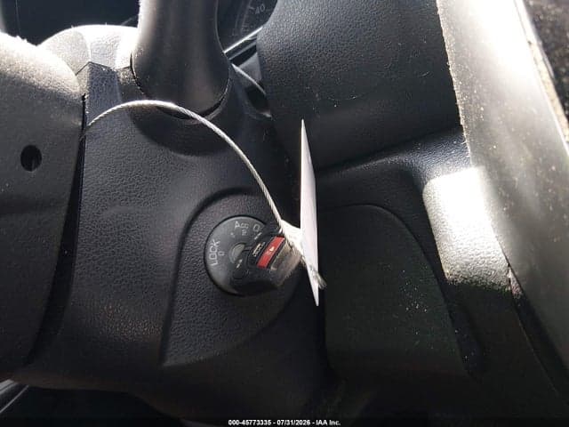 2018 NISSAN VERSA 1.6 SV 11