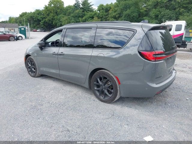 2025 CHRYSLER PACIFICA LIMITED 3