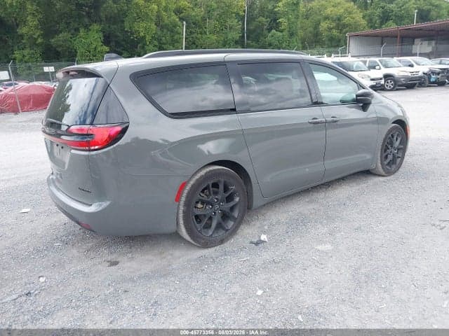 2025 CHRYSLER PACIFICA LIMITED 4