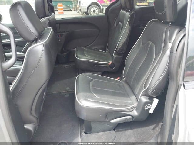 2025 CHRYSLER PACIFICA LIMITED 8