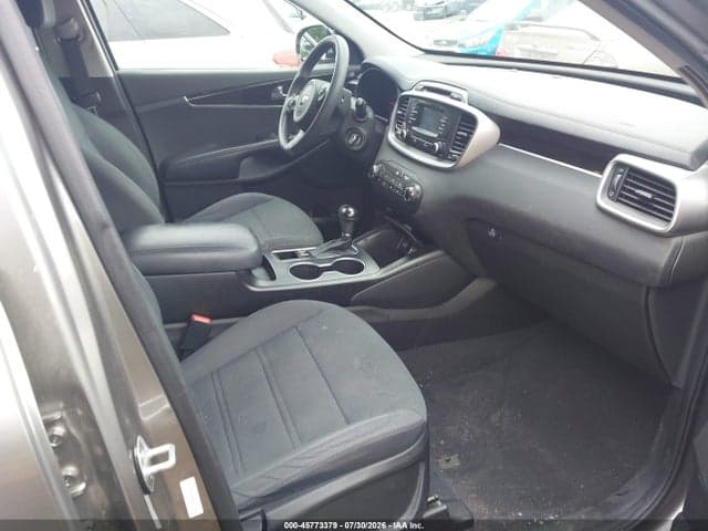 2017 KIA SORENTO 2.4L LX 5