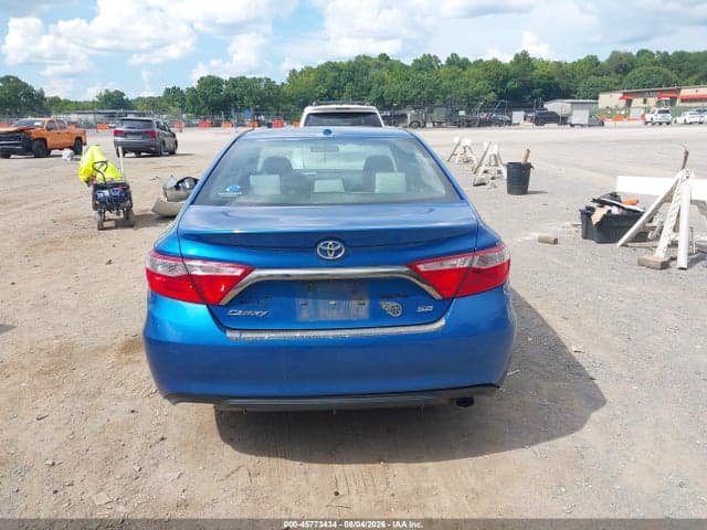 2017 TOYOTA CAMRY SE 16