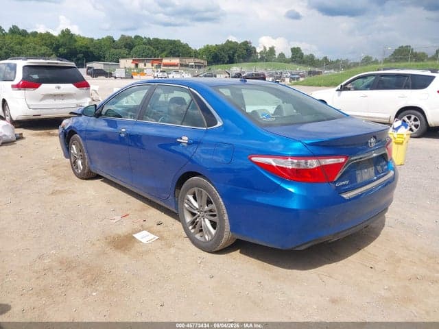 2017 TOYOTA CAMRY SE 3