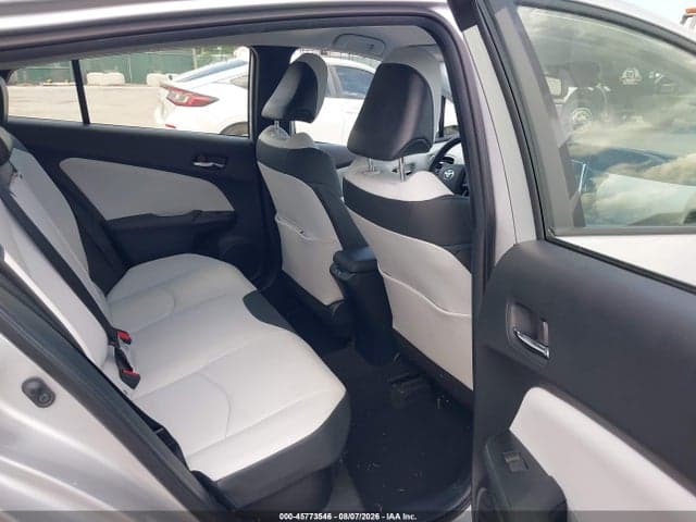2021 TOYOTA PRIUS LIMITED 8