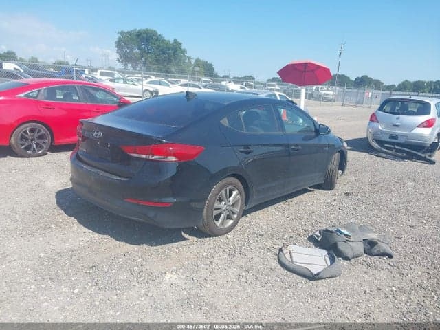 2017 HYUNDAI ELANTRA SE 4