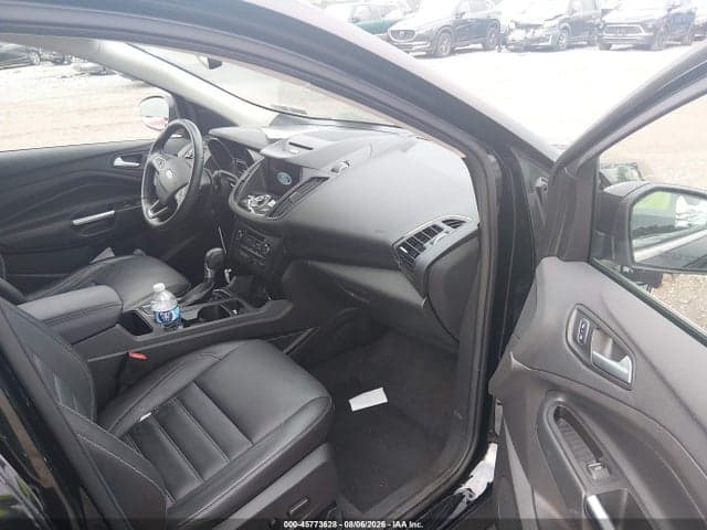 2017 FORD ESCAPE TITANIUM 5