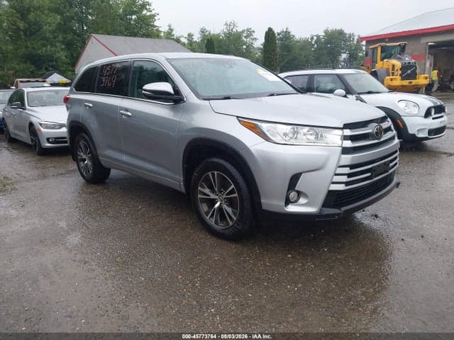 2017 TOYOTA HIGHLANDER LE PLUS - 1