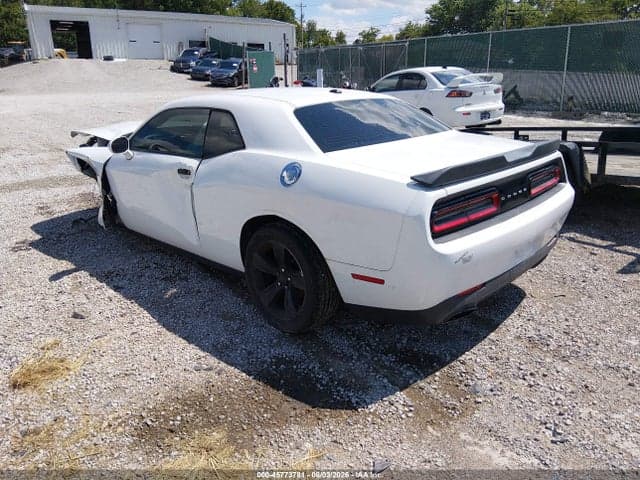 2017 DODGE CHALLENGER SXT 3