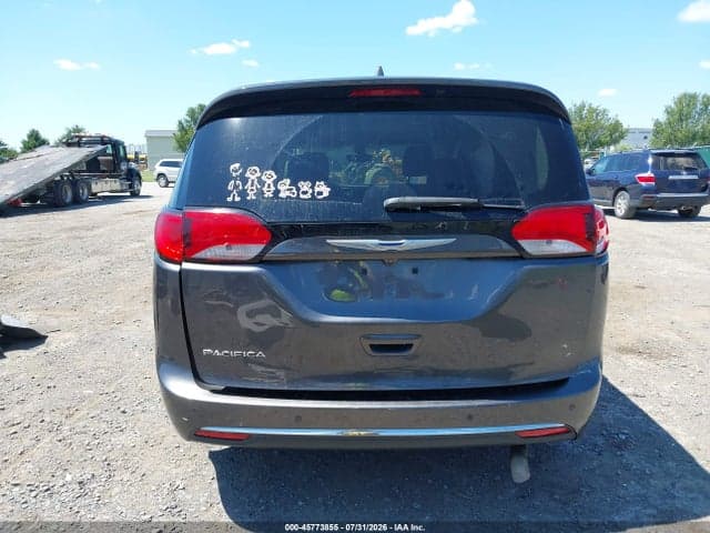 2018 CHRYSLER PACIFICA TOURING L 16