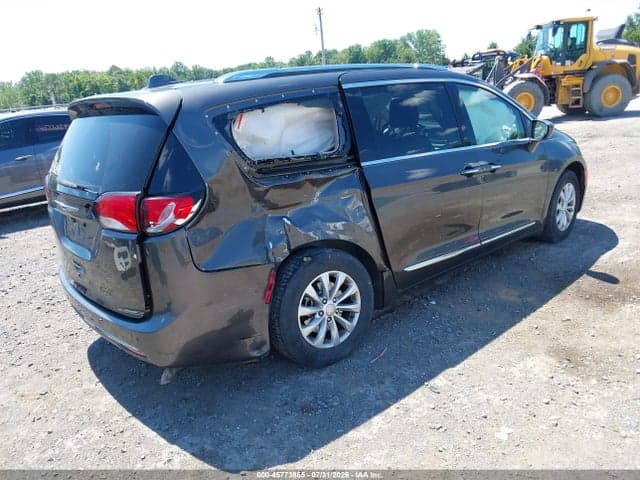 2018 CHRYSLER PACIFICA TOURING L 4