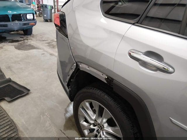 2019 TOYOTA RAV4 LIMITED 21