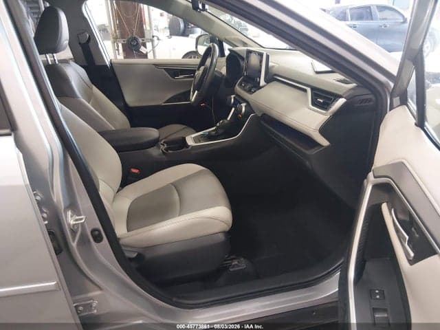 2019 TOYOTA RAV4 LIMITED 5