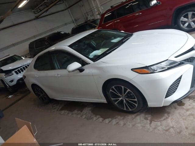 2018 TOYOTA CAMRY SE 13
