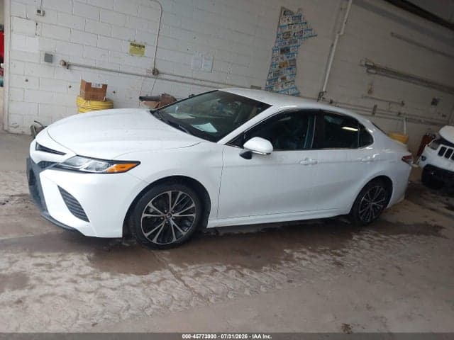 2018 TOYOTA CAMRY SE 14