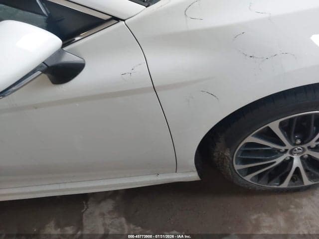 2018 TOYOTA CAMRY SE 6