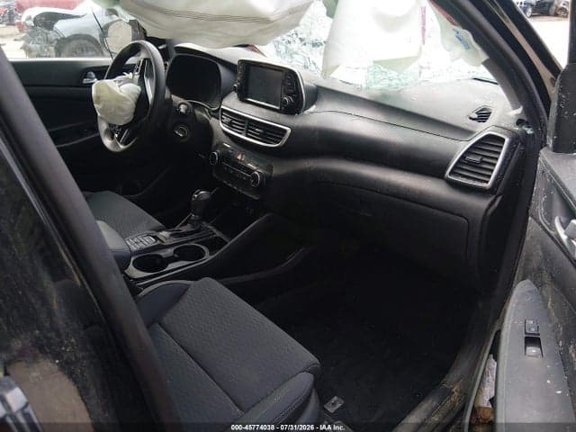 2020 HYUNDAI TUCSON SE 5