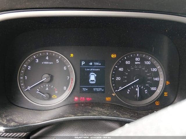 2020 HYUNDAI TUCSON SE 7