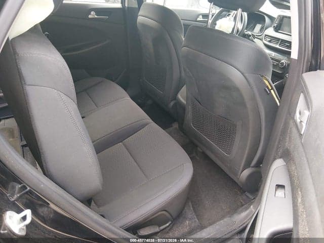 2020 HYUNDAI TUCSON SE 8