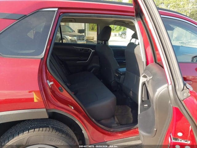 2020 TOYOTA RAV4 LE 8