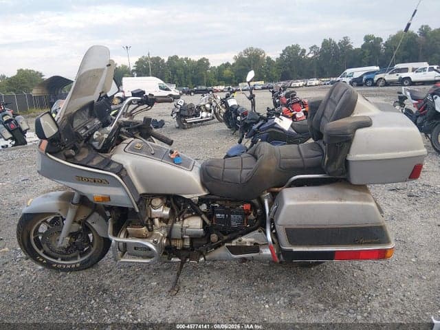 1986 HONDA GL1200 A 13