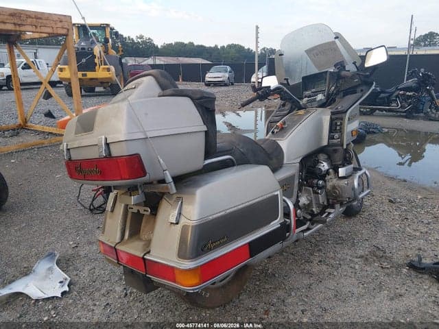 1986 HONDA GL1200 A 4