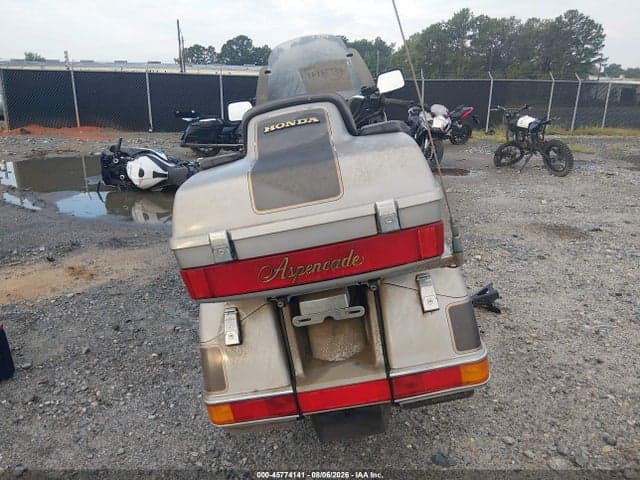 1986 HONDA GL1200 A 6