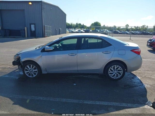 2018 TOYOTA COROLLA LE 15