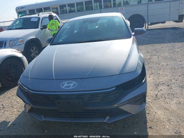 2025 HYUNDAI ELANTRA SEL SPORT 12