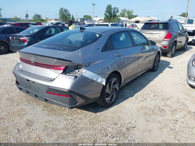 2025 HYUNDAI ELANTRA SEL SPORT 4